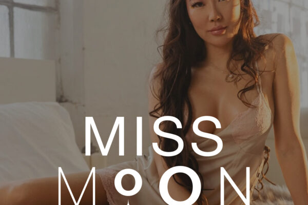 Moon Maison Miss 'Moon (Lucid Dream)'