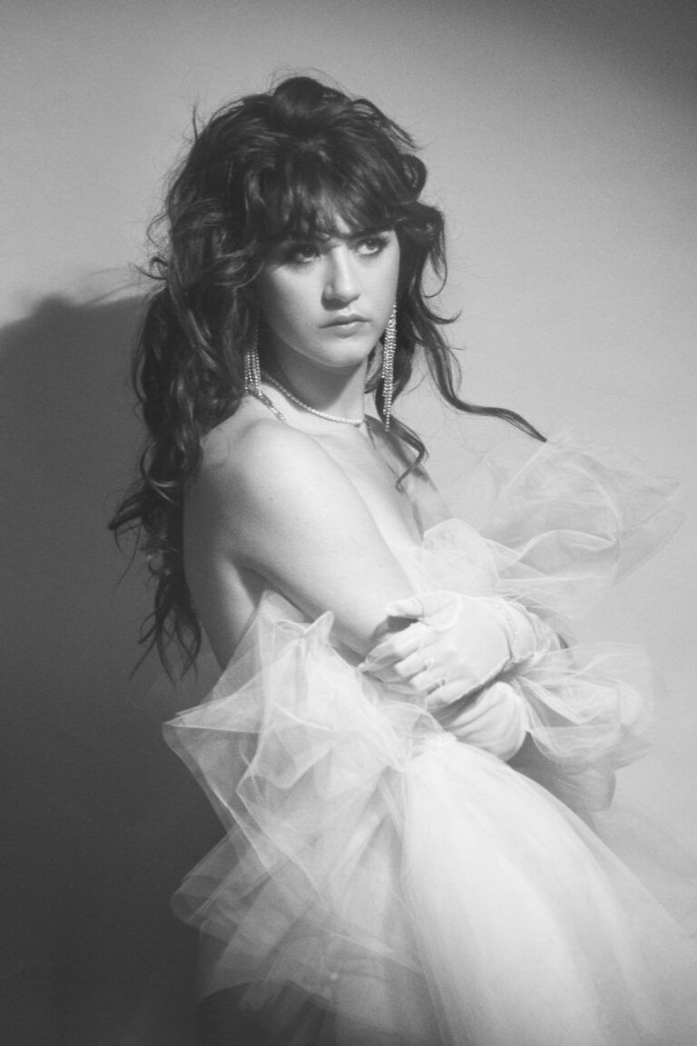 Amorous Mirage by Billie Skye EP cover artwork