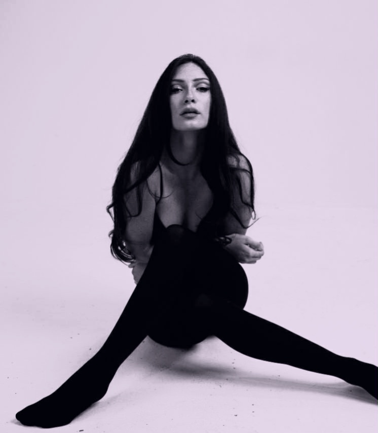 Katie Belle's picture from Bad Dreams song